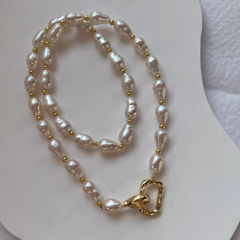 Baroque pearl necklace for women clavicle; Baroque pearl choker for women
