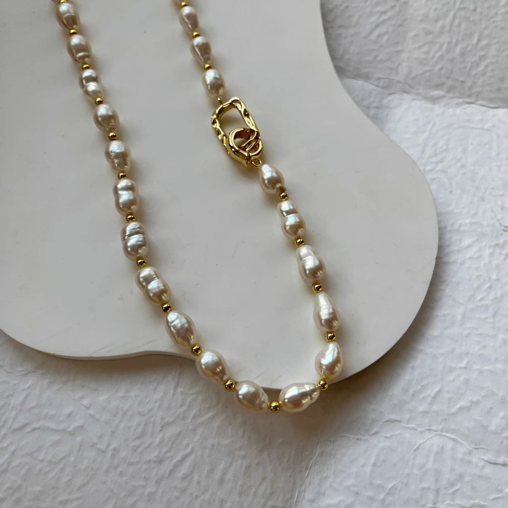 Baroque pearl necklace for women clavicle; Baroque pearl choker for women