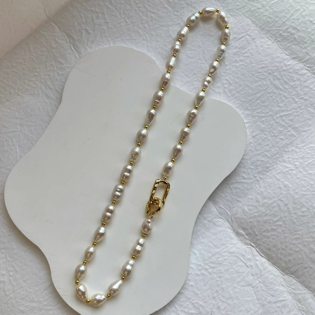 Baroque pearl necklace for women clavicle; Baroque pearl choker for women