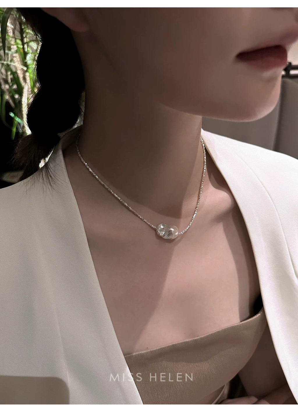 Natural Baroque Pearl Necklace with Silver and Silver Fragments for Collarbone - New Hair