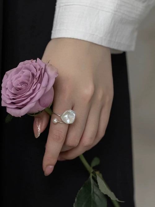 Freshwater baroque petal lotus leaf pearl ring - New Hair