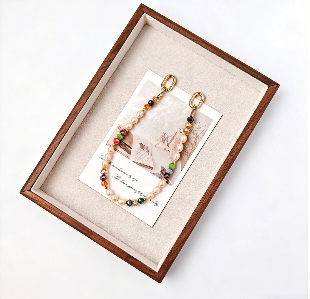 Natural freshwater pearl phone chain - New Hair