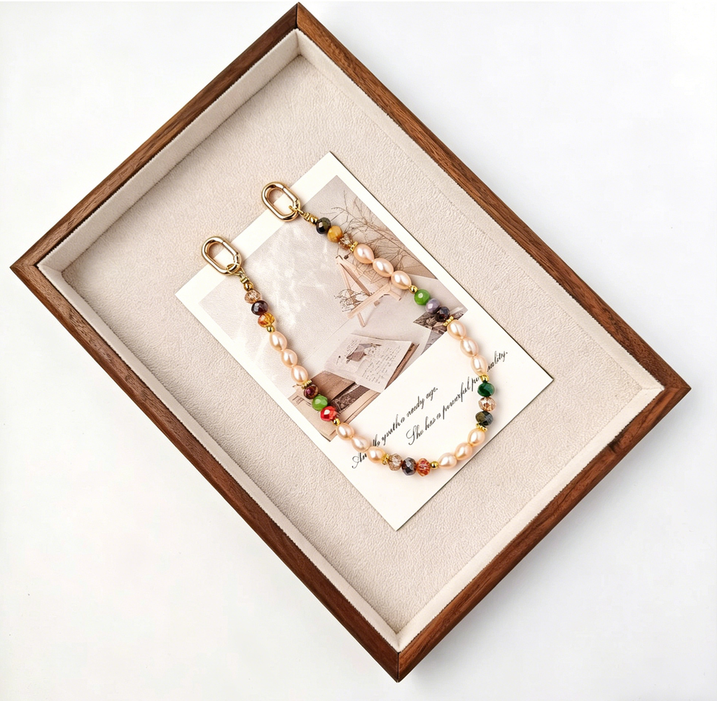 Natural freshwater pearl phone chain - New Hair